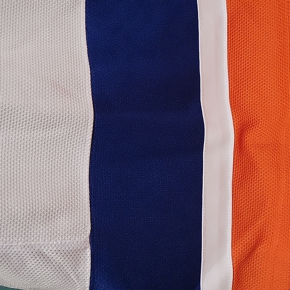 Islanders  Officially licensed 4X by Reebok - Picture 9 of 10